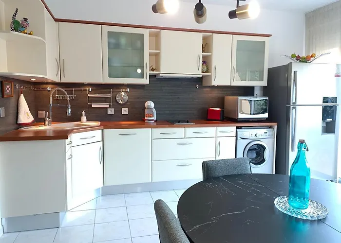 Douka T2 Wifi Clim Piscine En Saison - Centre Proche Plage-port - Motte Apartamento